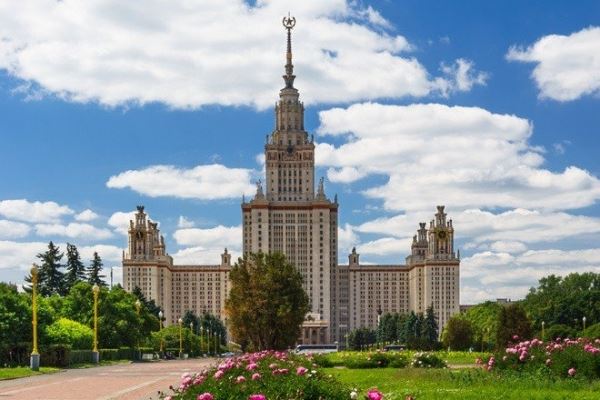 Девятилетняя россиянка сдала экзамены в МГУ