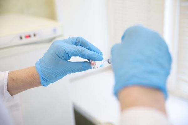 Из-за информации о липовых прививках в Ленобласти будут проверять все пункты вакцинации